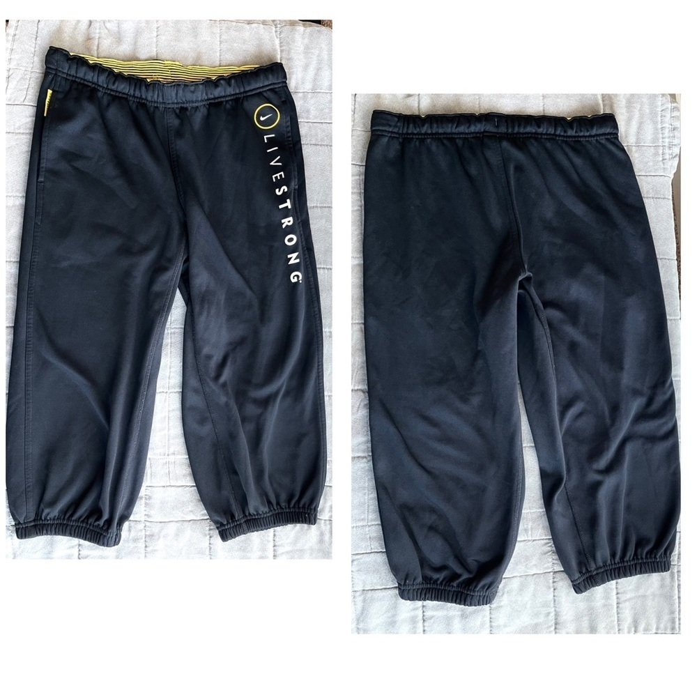 Nike Livestrong Capri Sweat Pants - small
